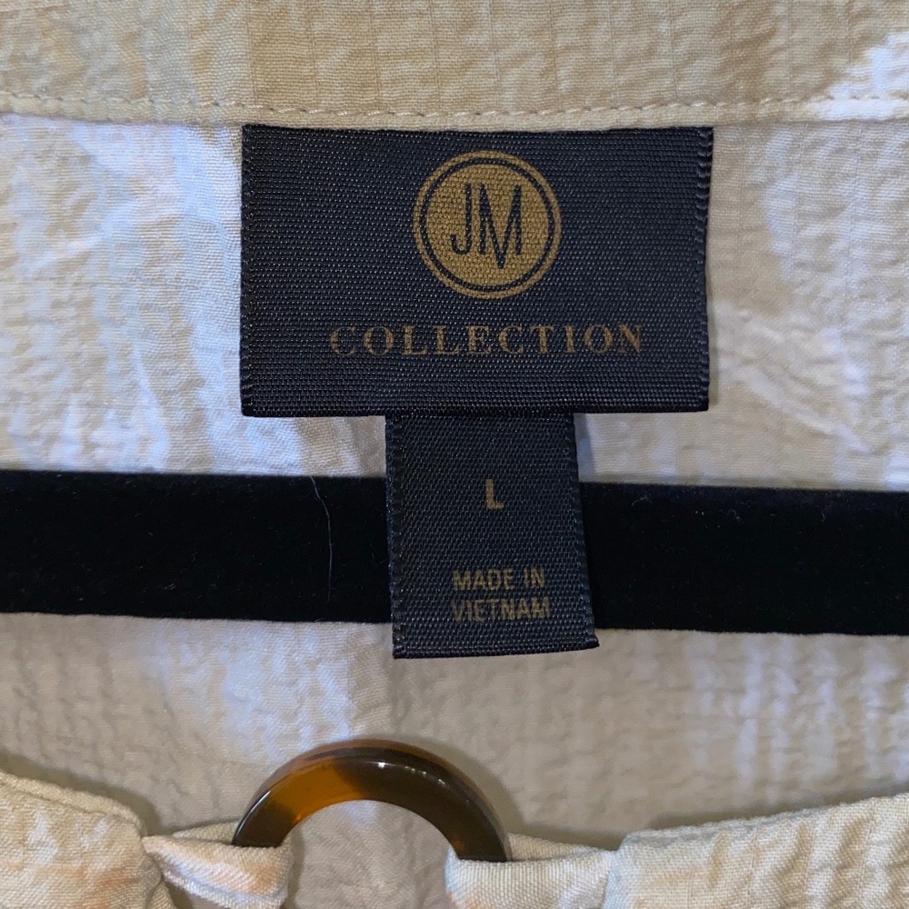 JM Collection Tan with white floral print Tunic Top - Picture 3 of 7
